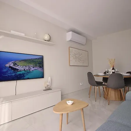 Modern & Spacious 2br Penthouse With Terrace - Close To Qawra 公寓