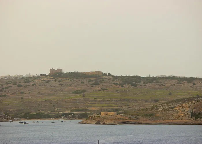 Modern & Spacious 2br Penthouse With Terrace - Close To Qawra Apartament