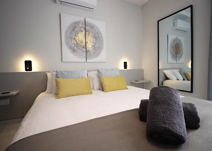 Modern & Spacious 2br Penthouse With Terrace - Close To Qawra *