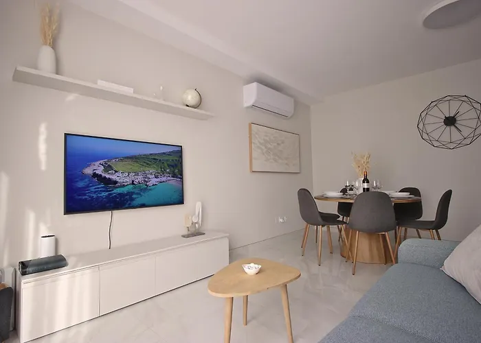 Modern & Spacious 2br Penthouse With Terrace - Close To Qawra Apartament